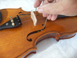 violinsoundpost002001.jpg