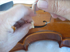 violinsoundpost009012.jpg